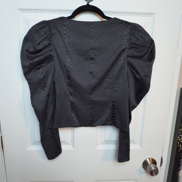 Do+Be Black Rushed Puff Sleeve Geometric Crop Top Gothic Sexy M whimsygoth - Picture 6 of 10